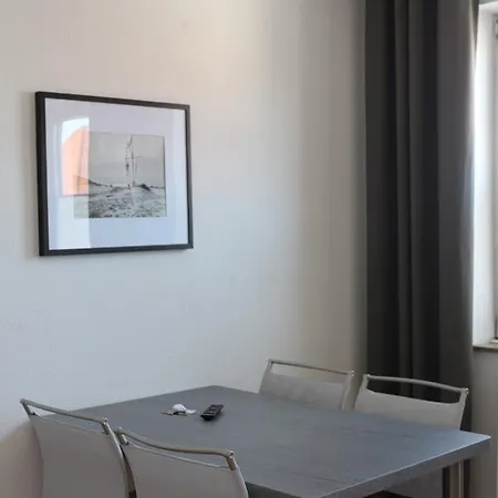 Zuhause Auf Zeit 아파트 빌레펠트